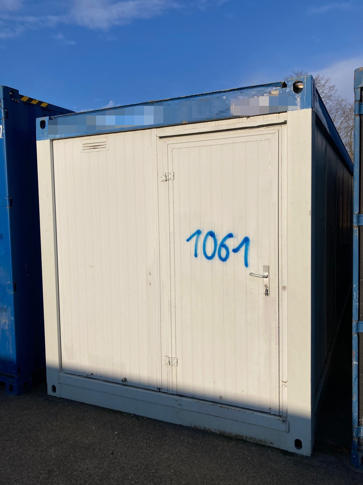 Bürocontainer 20 Fuß | Windfang | 2 Sterne - stark gebraucht