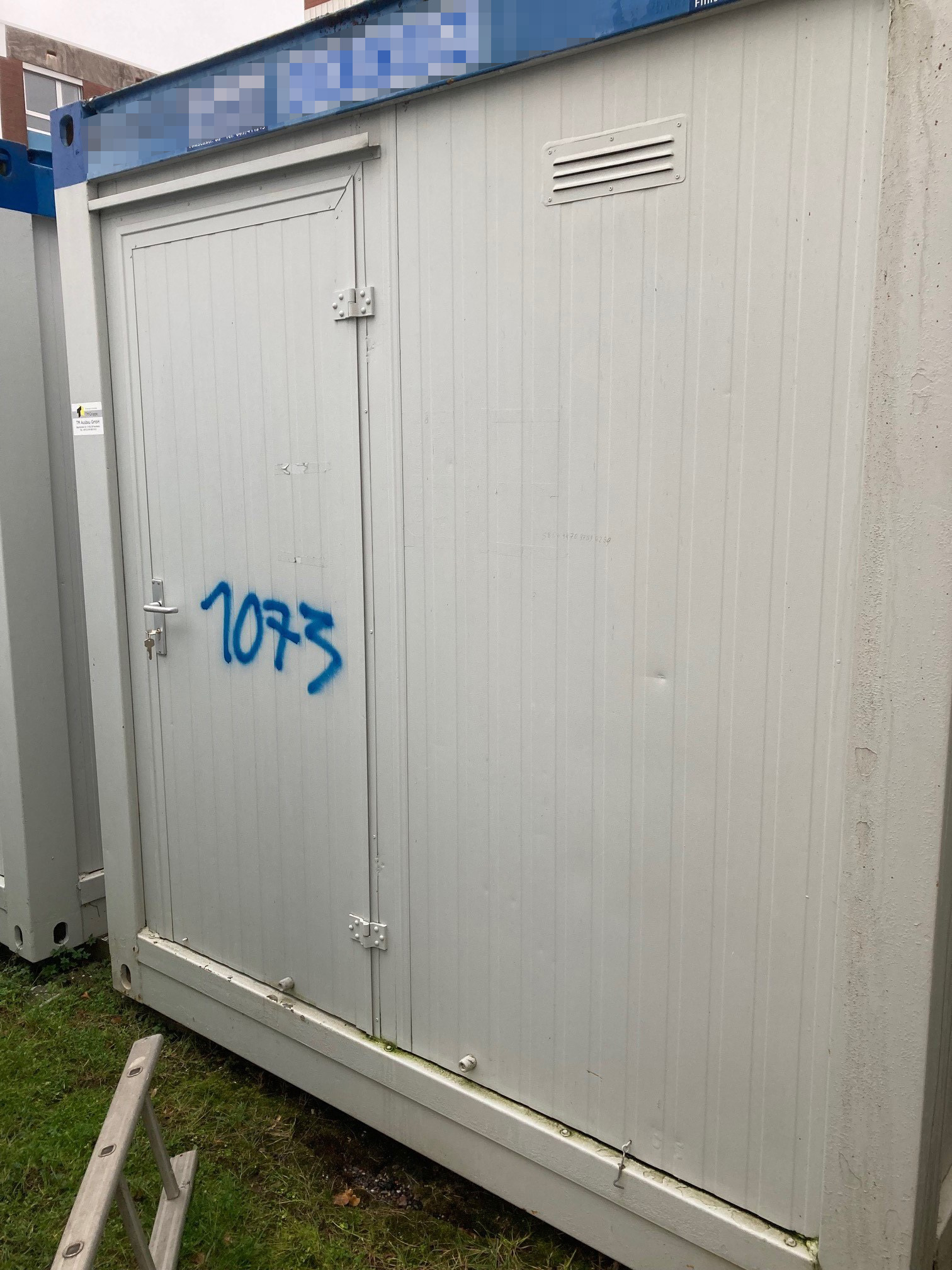 Bürocontainer 20 Fuß | Windfang | 3 Sterne - guter Zustand